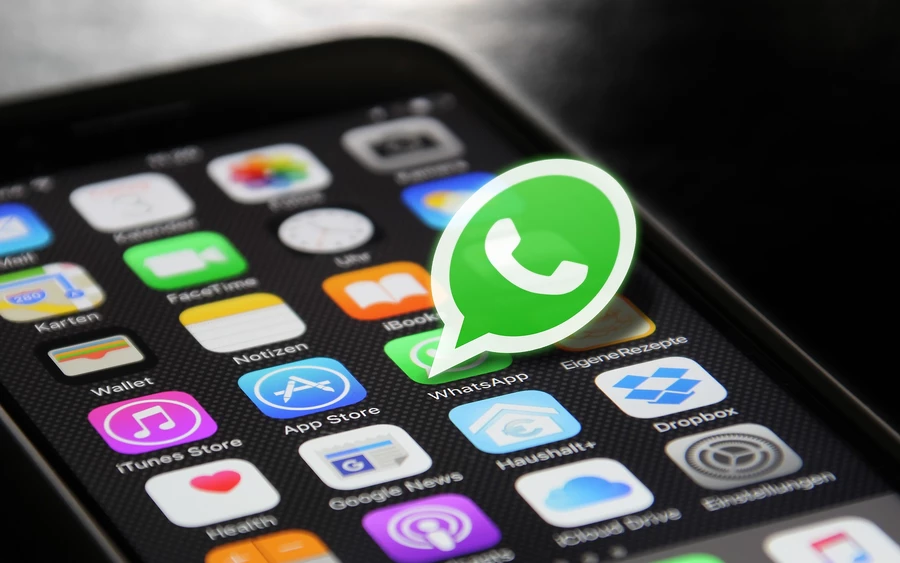 A Meta, a WhatsAppot is birtokló cég, hamarosan leszámol az ilyen alkalmazásokkal. Így abban az esetben, ha WhatsApp Plus vagy GB WhatsApp van letöltve a mobiljára, fennáll a veszélye, hogy a "hivatalos" WhatsApp törli a fiókját.