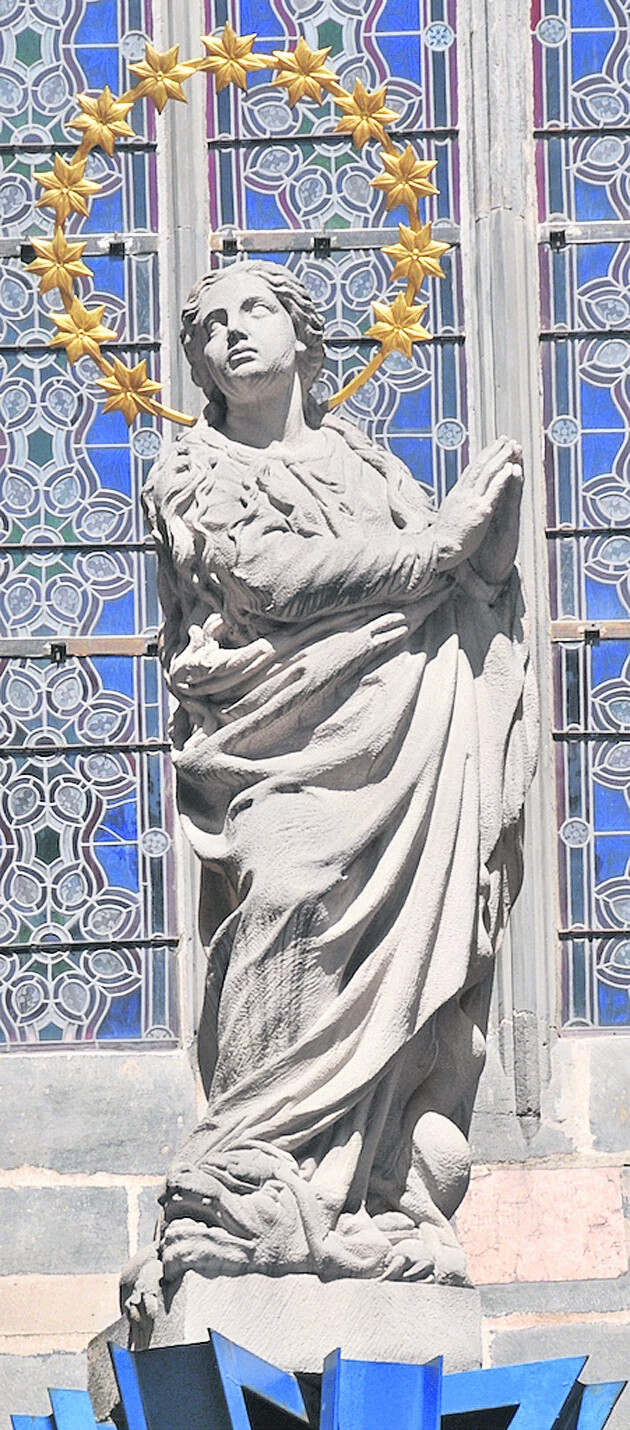 Petr Váňa Mária-szobra