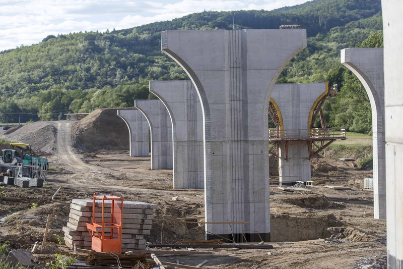 Ha megvalósul a közlekedési tárca terve, akkor az R2-es sztrádát Losonc és Kassa között 2028 előtt nem fogják folytatni