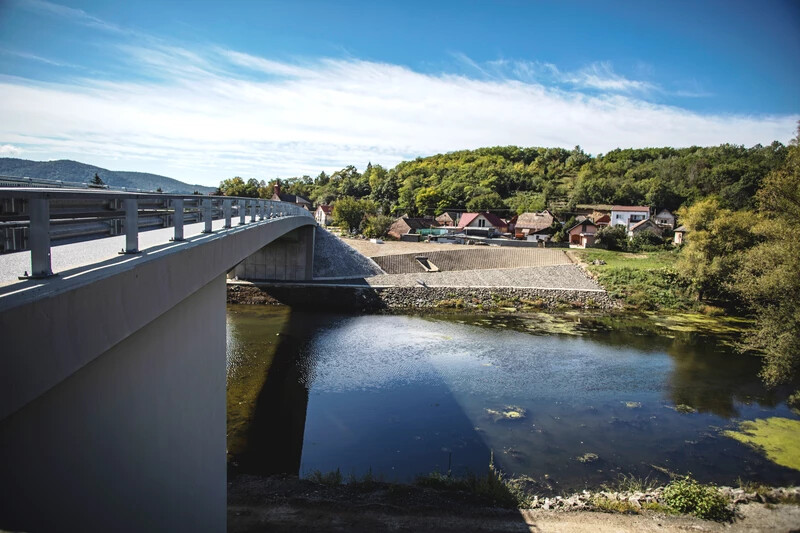 Helembai Ipoly-híd: az áprilisi átadás is csúszhat