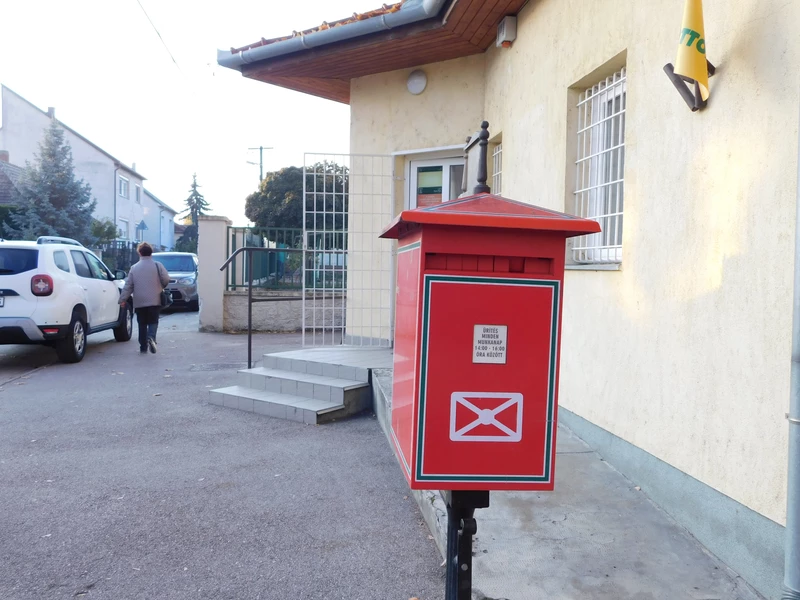 A posta most is csendes – A környéken senki sem hitte volna, hogy egyszer kirabolják.