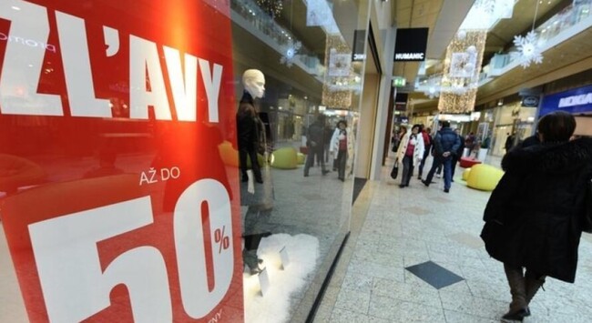 FOTÓK: Botrány az ismert áruház körül -130 eurós eredeti ár, akcióban 170 euró! 
