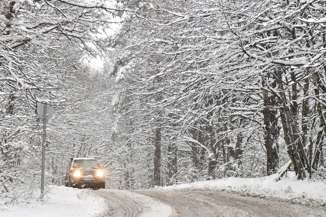 Kiadós havazás vár ránk, Nyugat-Szlovákiában akár 30 centi hó is hullhat!