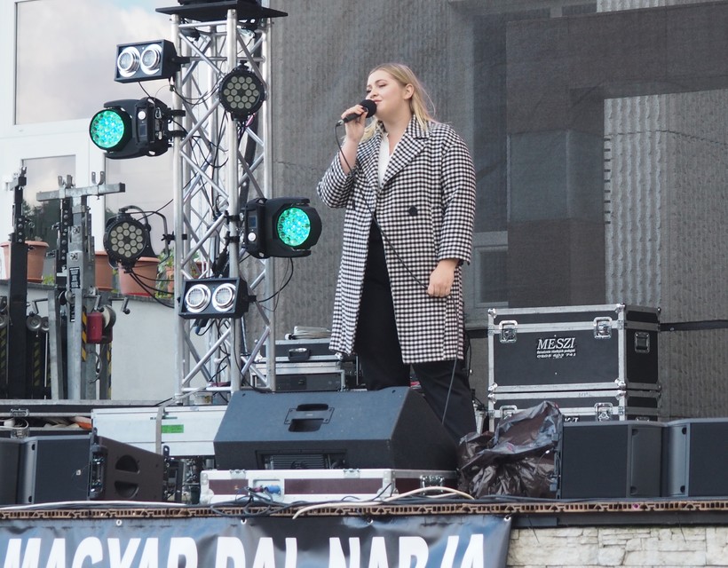 Varga Rebeca a színpadon (A szerző felvétele)