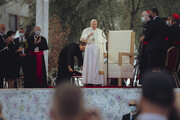 VIDEÓ: Ferenc pápa megérkezett a kassai Luník IX lakótelepre-3