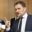 Igor Matovič pénzügyminiszter a családokat segítő csomag és a Slovnaft-adó parlamenti szavazása előtt. (TASR-felvétel)