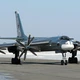 A képen egy Tupolev Vorkuta típusú orosz katonai repülőgép látható, kihúzott szárnyakkal és
